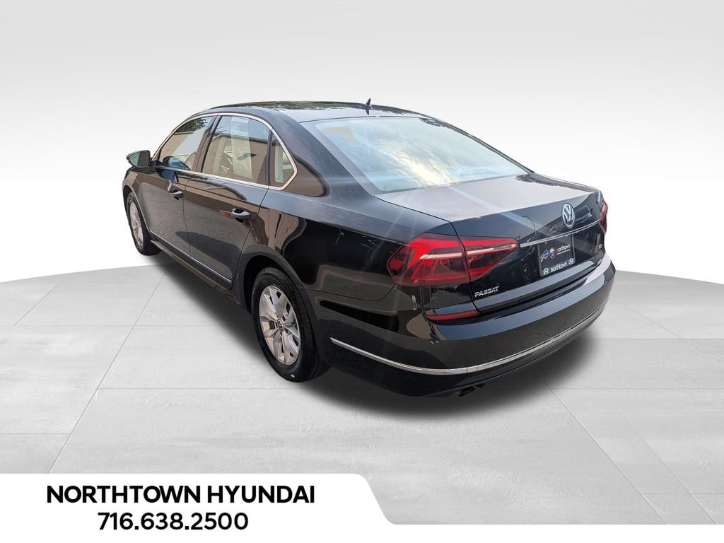 Used 2017 Volkswagen Passat 1.8T S FWD image 3