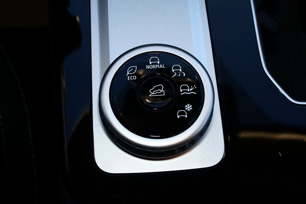 New 2026 Mitsubishi Outlander ES image 19