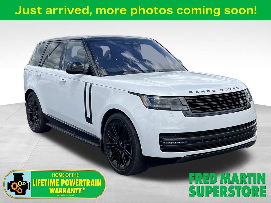 Used 2023 Land Rover Range Rover SE AWD/4WD image 1