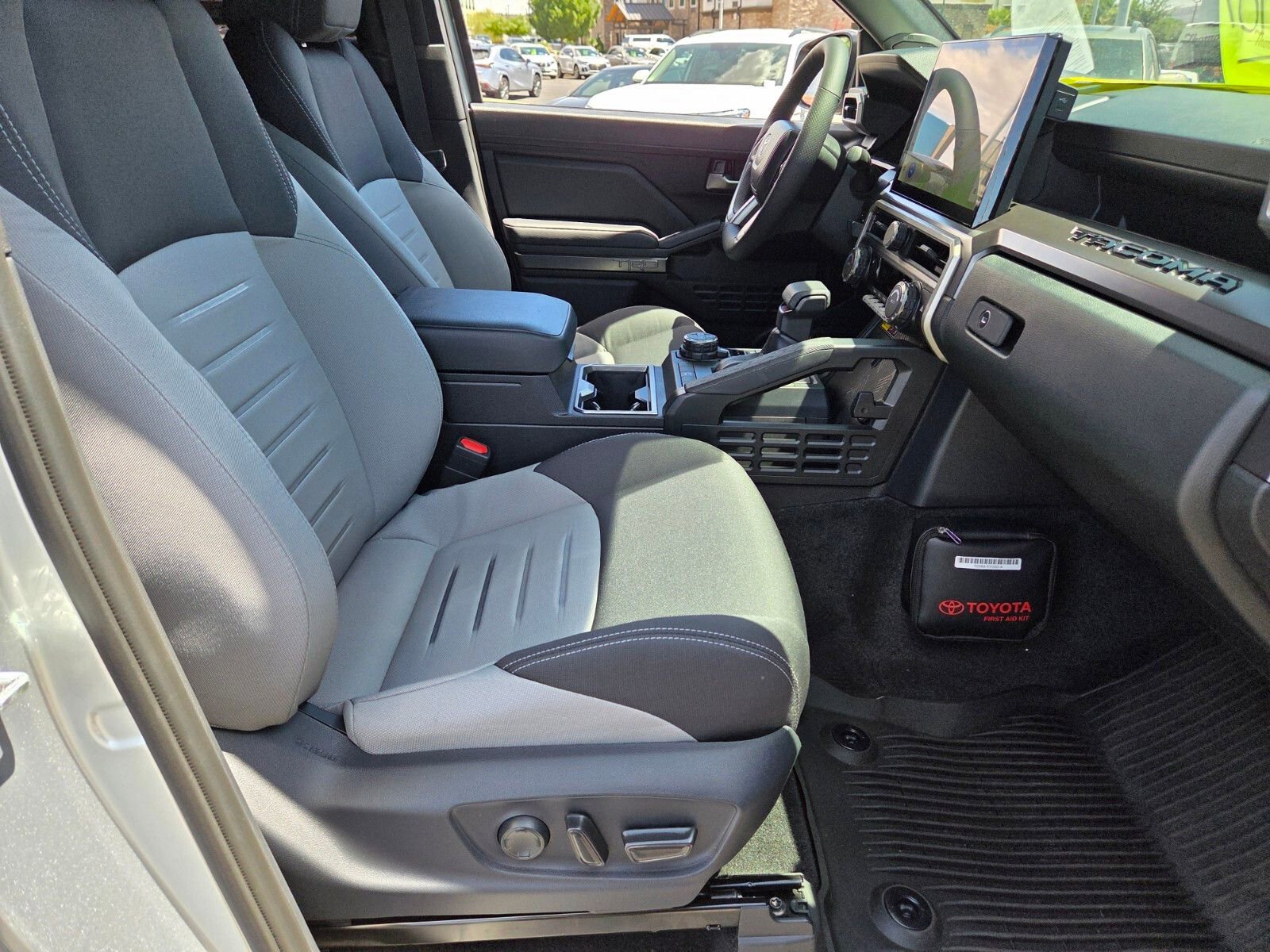 Used 2025 Toyota Tacoma TRD Off-Road w/ TRD Off Road Upgrade Package AWD/4WD image 21