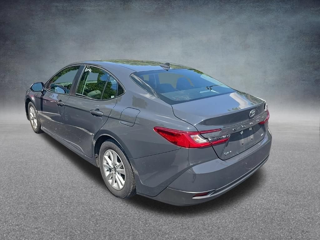 Used 2025 Toyota Camry LE FWD image 4