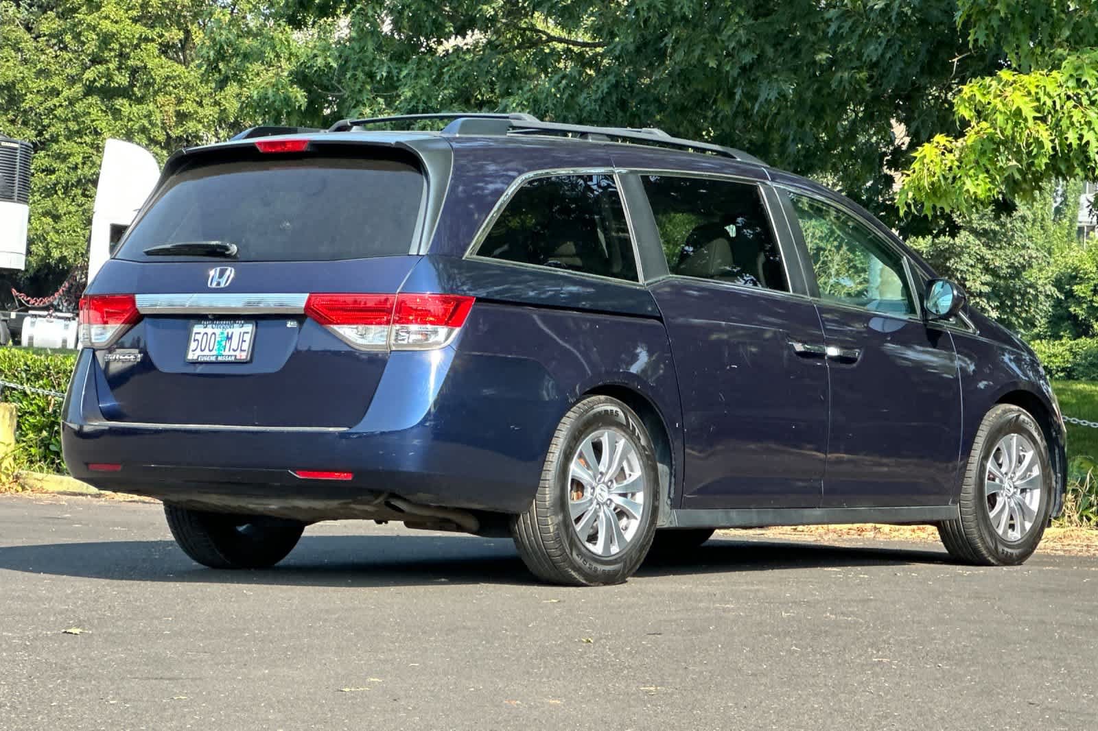 Used 2017 Honda Odyssey EX-L image 2