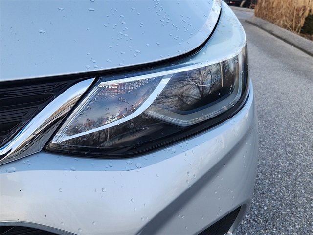 Used 2018 Chevrolet Cruze LT w/ Convenience Package image 9