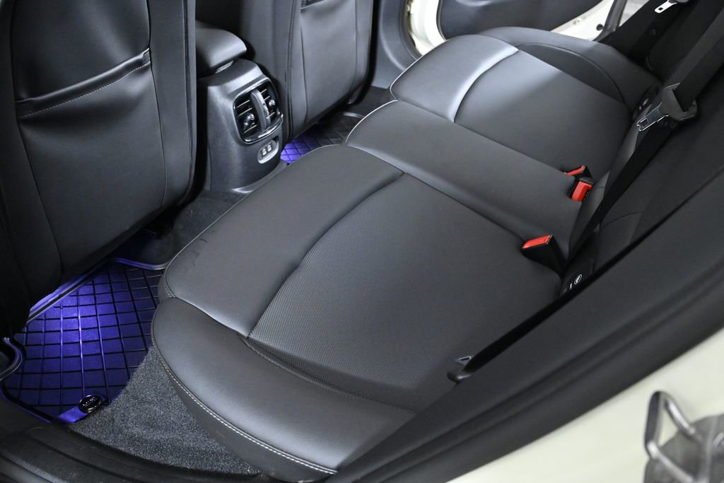 Used 2023 MINI Cooper Clubman S w/ Premium Package image 29