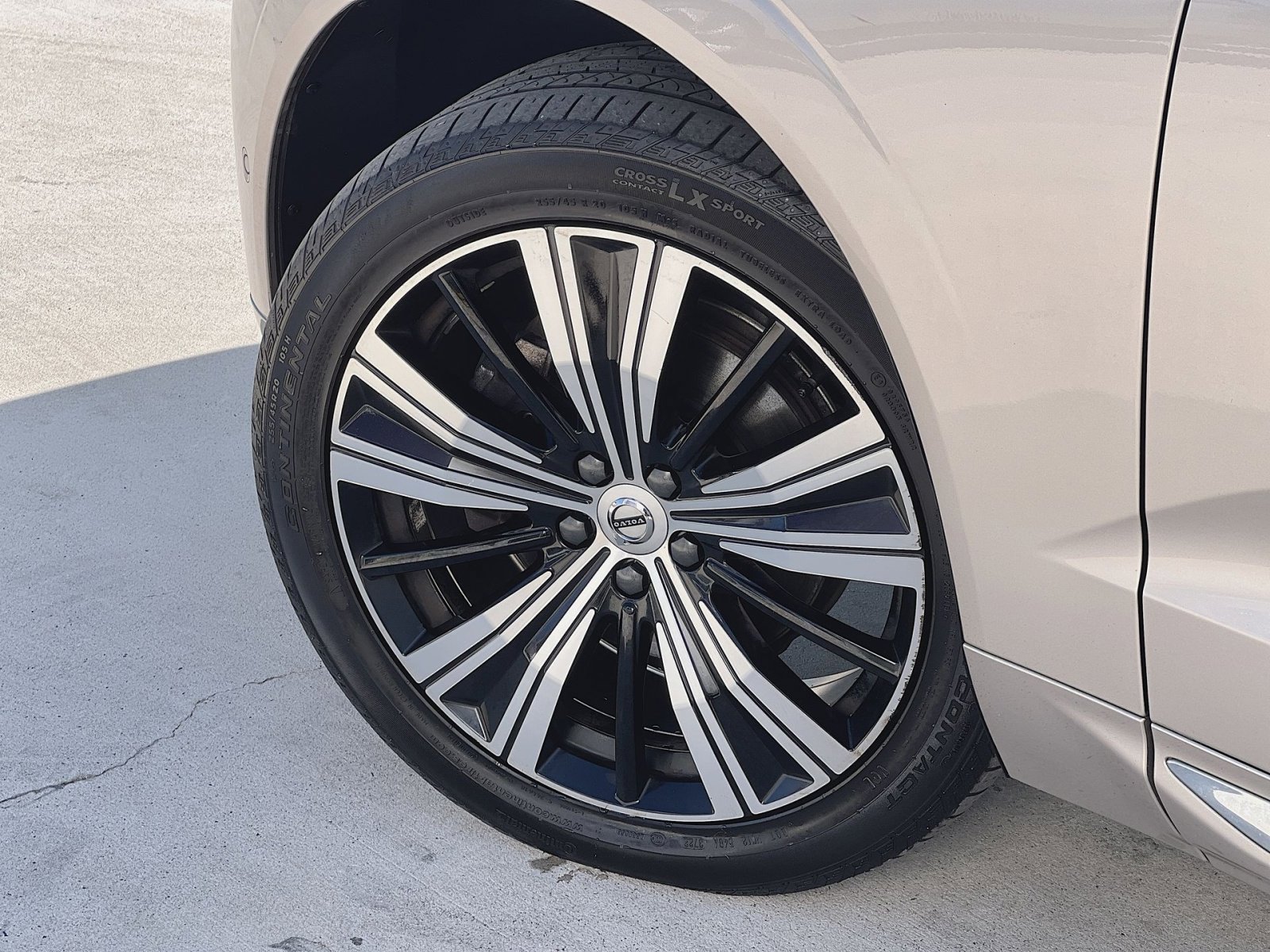 Certified 2023 Volvo XC60 B5 Ultimate w/ Climate Package AWD/4WD image 20