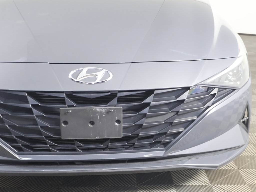 Used 2023 Hyundai Elantra SEL w/ Winter Weather Package FWD image 14