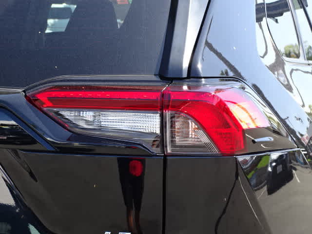 Certified 2025 Toyota RAV4 LE FWD image 15