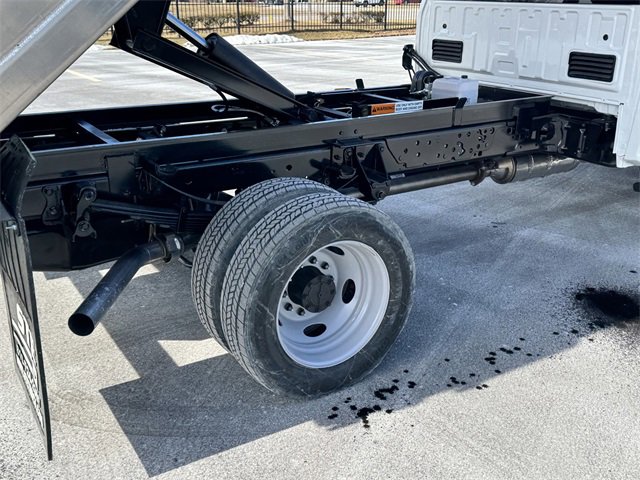 New 2025 Ford F550 4x4 SuperCab Super Duty image 14
