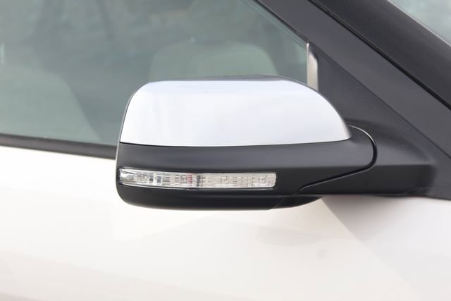 Used 2019 Ford Explorer Platinum image 12