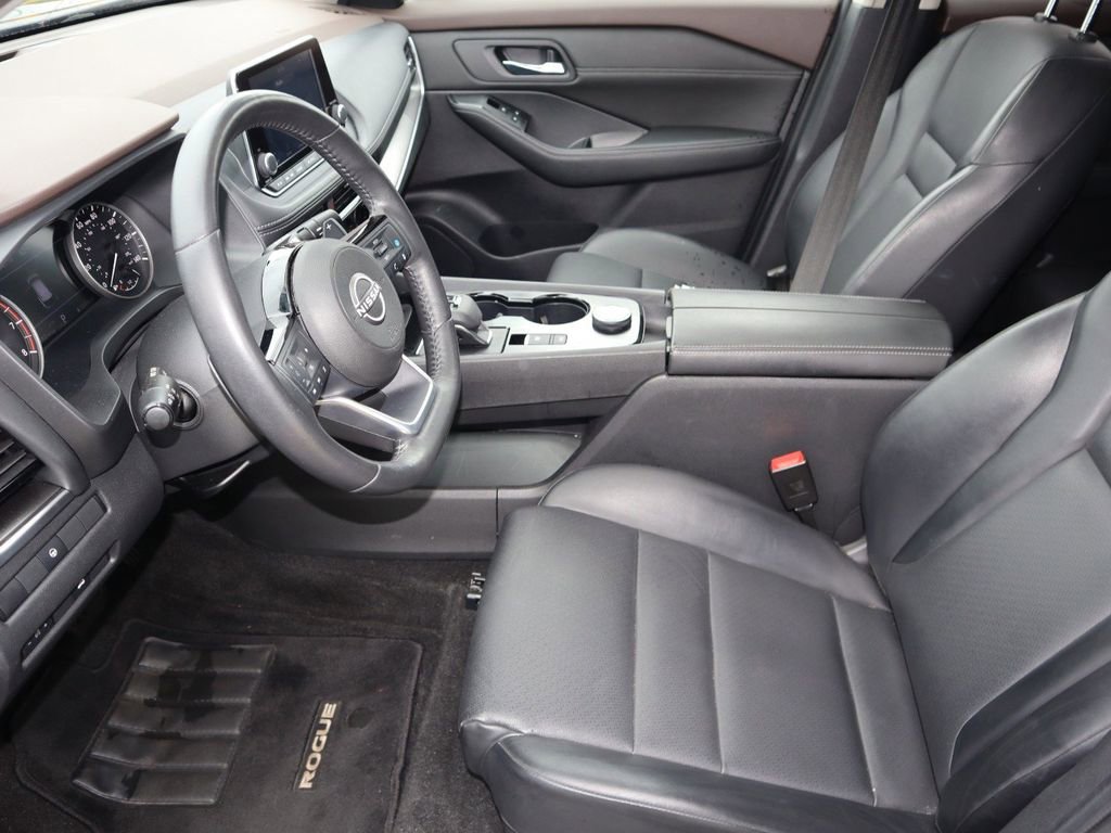 Certified 2022 Nissan Rogue SV w/ SV Premium Package image 14