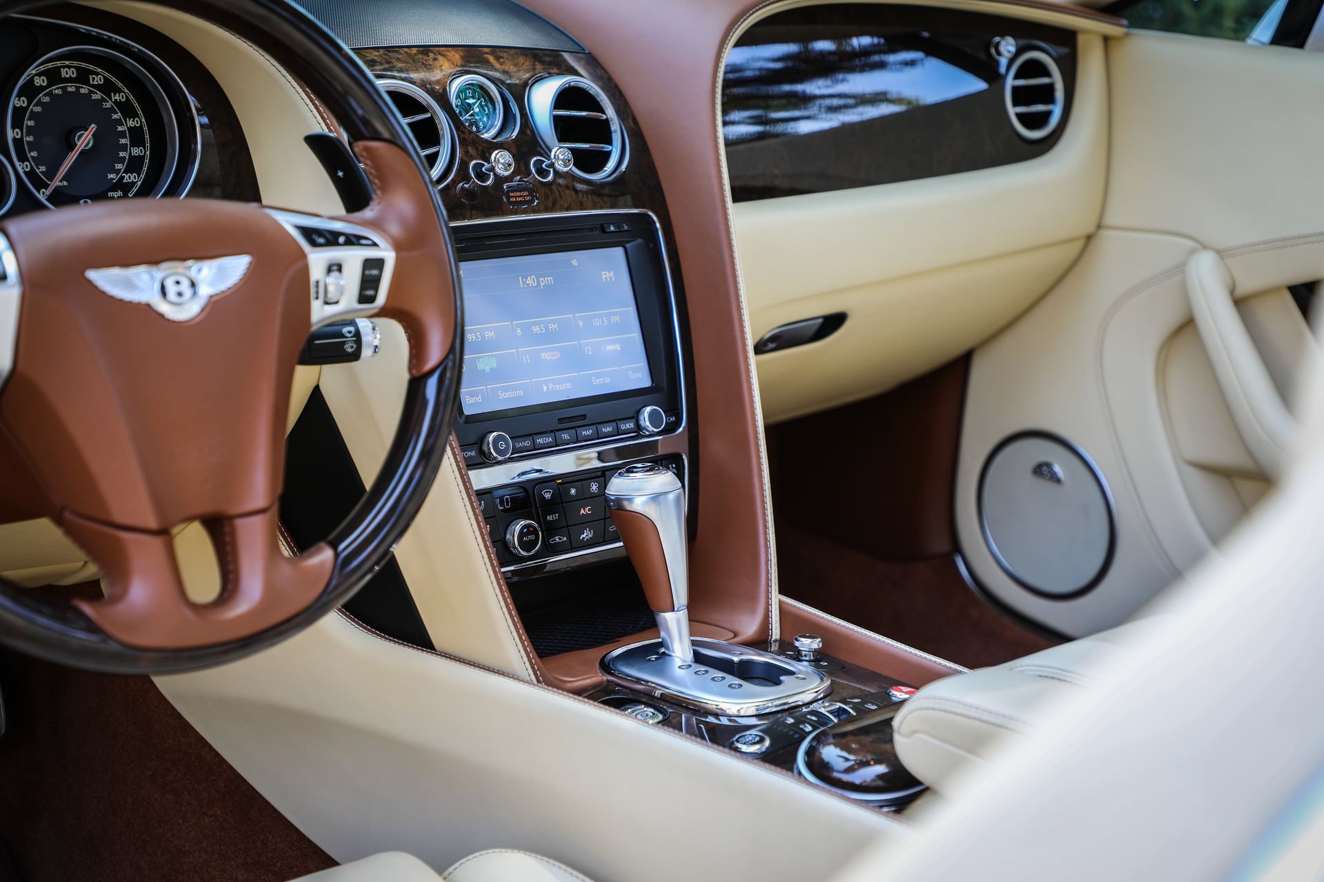 Used 2015 Bentley Continental GT AWD/4WD image 11