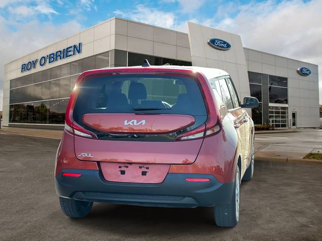 Used 2022 Kia Soul LX FWD image 4