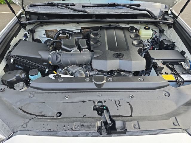 Used 2022 Toyota 4Runner TRD Off-Road image 32