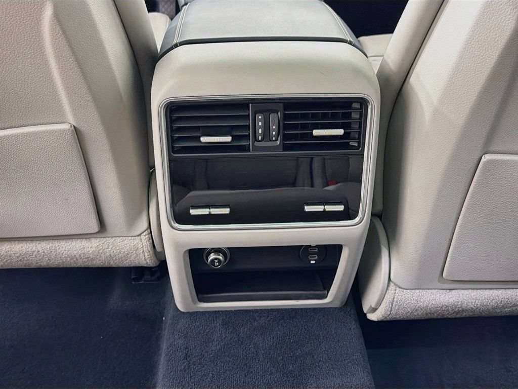Certified 2023 Porsche Cayenne AWD/4WD image 27