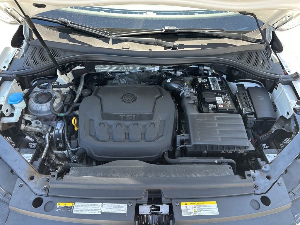 Used 2022 Volkswagen Tiguan SEL R-Line image 28