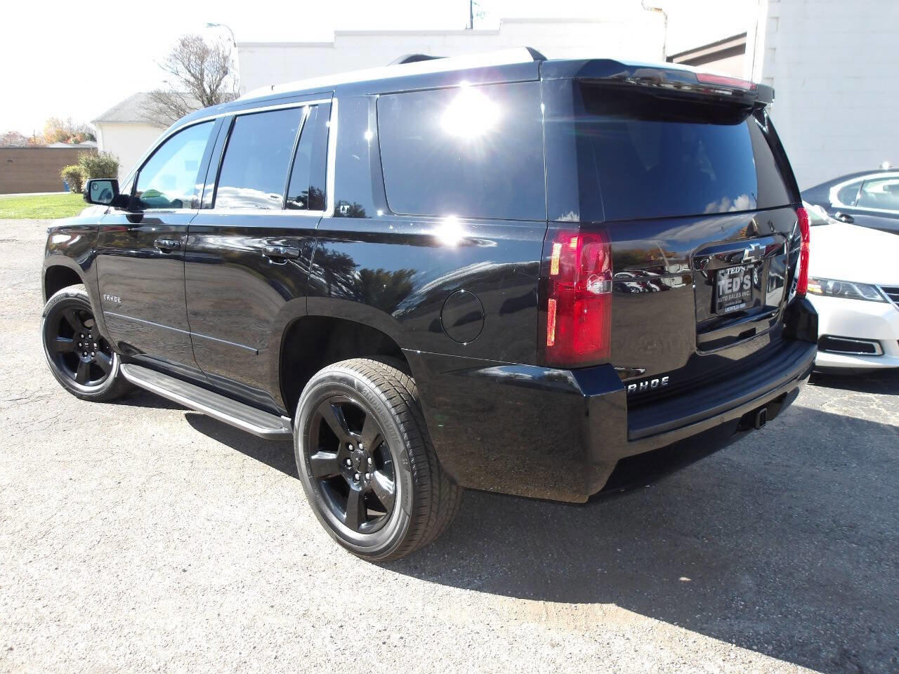 Used 2019 Chevrolet Tahoe LT w/ LT Midnight Edition image 5