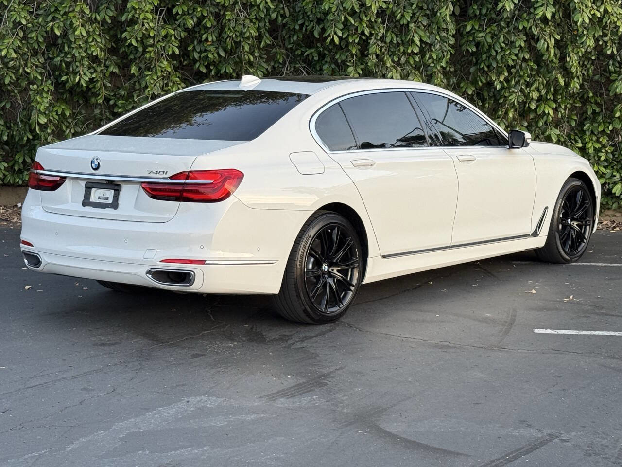 Used 2018 BMW 740i RWD image 5