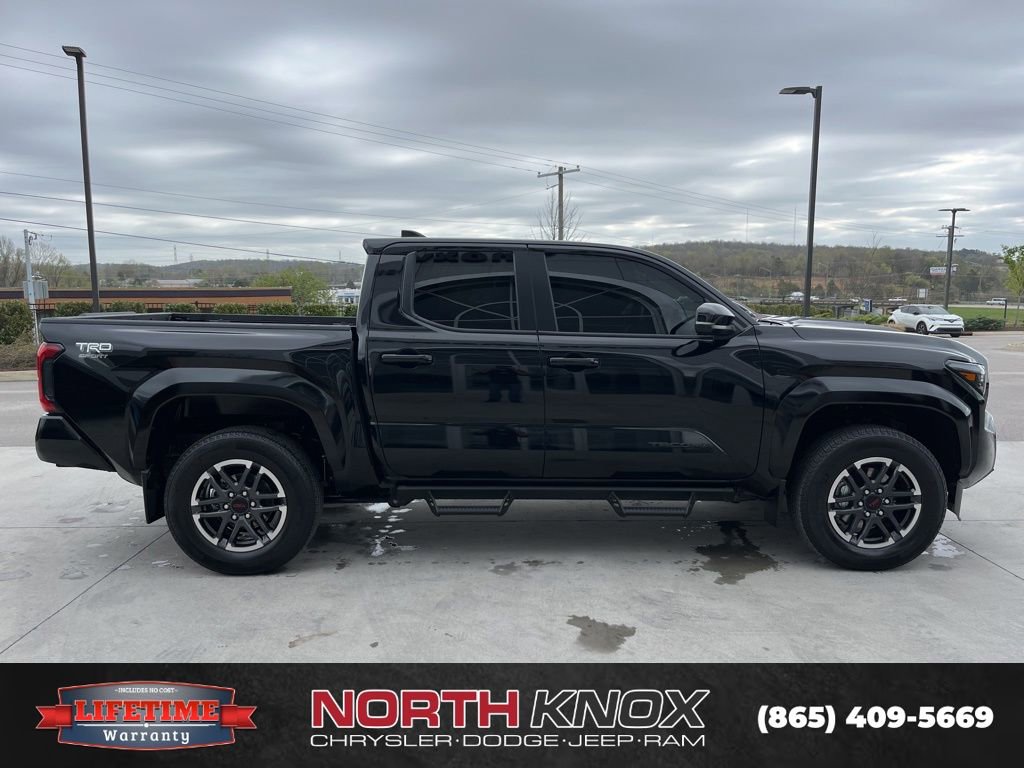 Used 2024 Toyota Tacoma TRD Sport w/ TRD Sport Upgrade Package image 20
