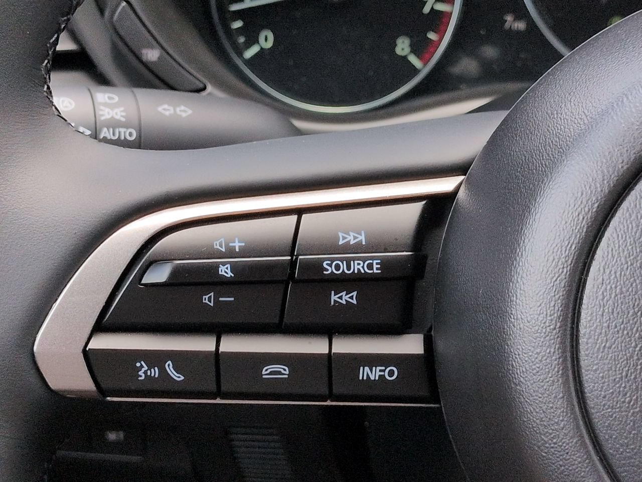 New 2026 MAZDA CX-30 AWD 2.5 S w/ Select Sport Pkg image 23
