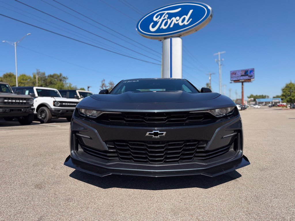 Used 2019 Chevrolet Camaro SS RWD image 2
