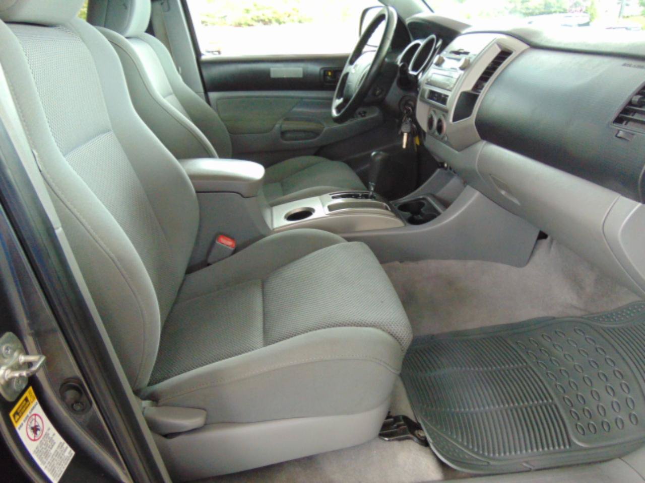 Used 2010 Toyota Tacoma 4x4 Double Cab image 6