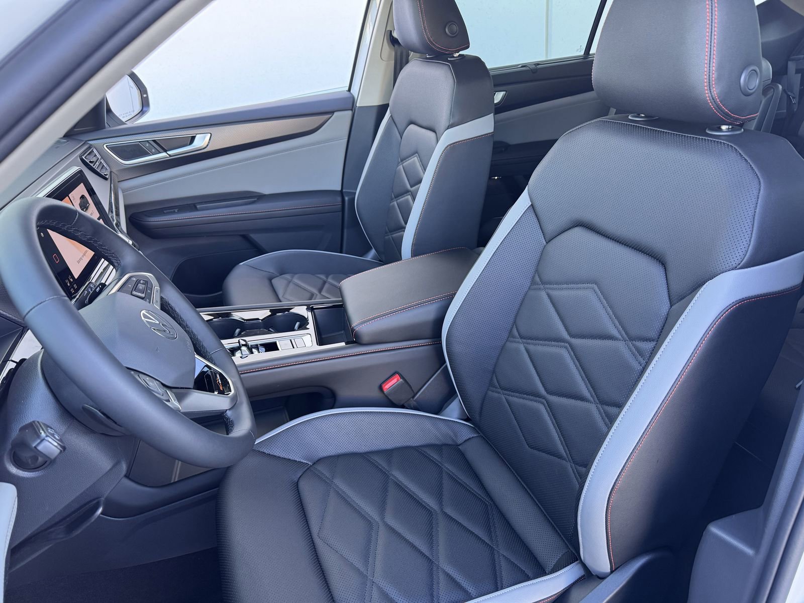 New 2026 Volkswagen Atlas Peak Edition image 24