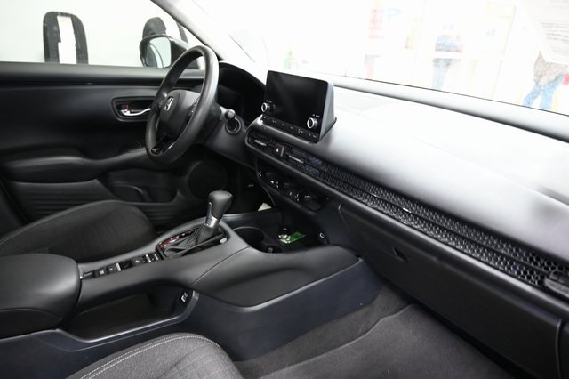Used 2023 Honda HR-V LX image 14