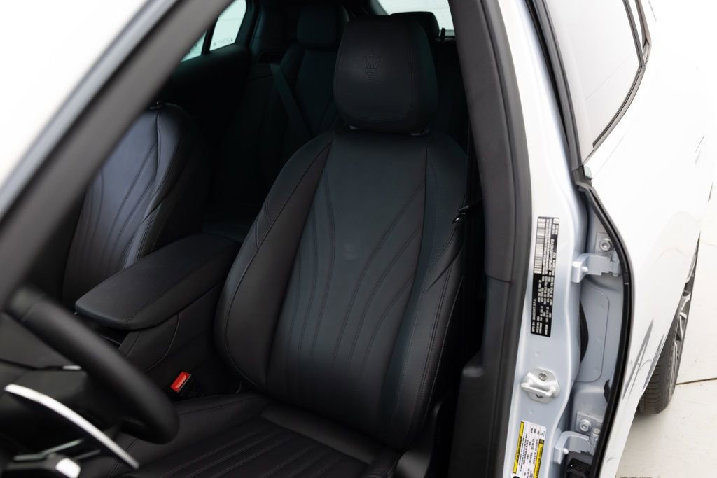 Used 2024 Maserati Grecale GT image 47