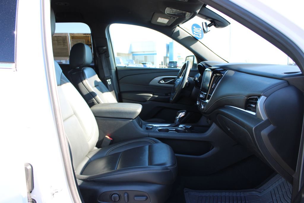 Used 2023 Chevrolet Traverse LT image 31