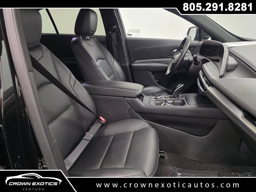 Used 2025 Cadillac XT4 Premium Luxury w/ Cold Weather Package FWD image 12