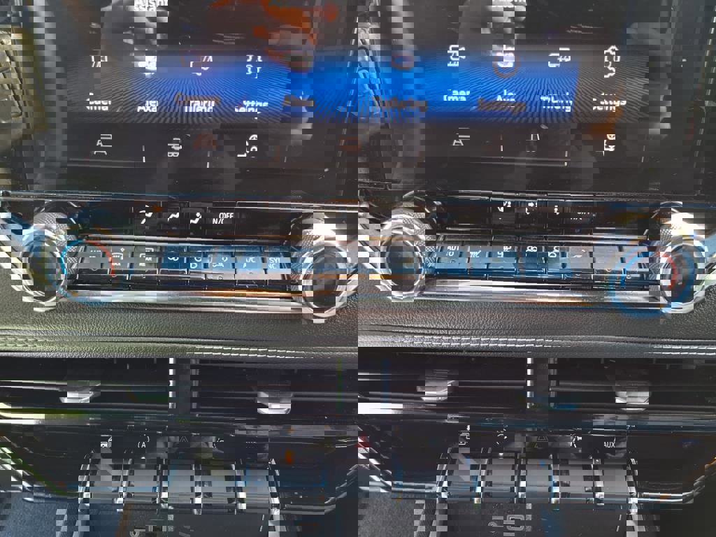 Used 2023 Chevrolet Colorado LT w/ LT Convenience Package image 21