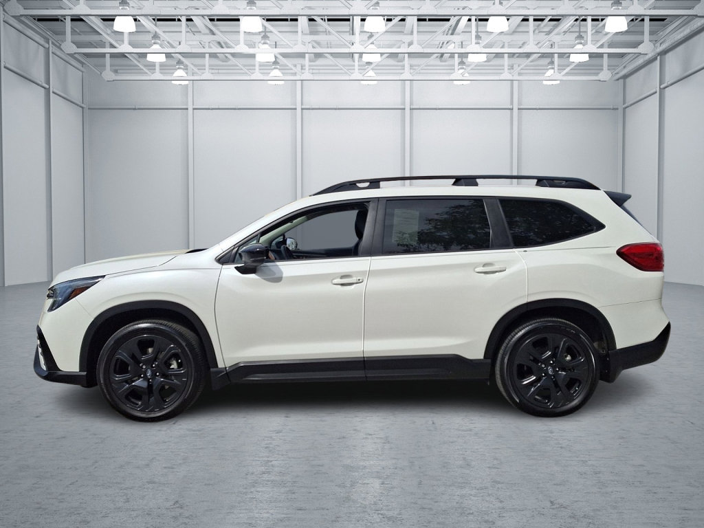 Used 2024 Subaru Ascent Onyx Edition image 2