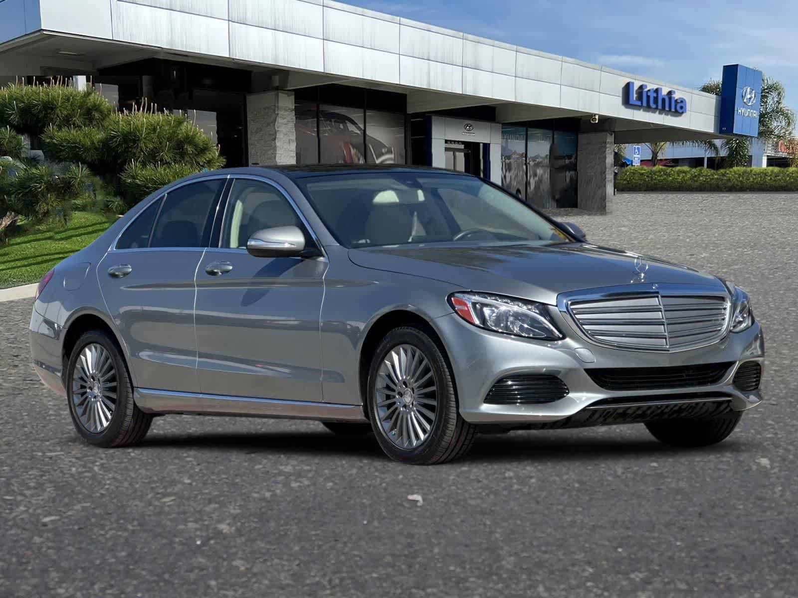 Used 2015 Mercedes-Benz C 300 4MATIC Sedan image 10