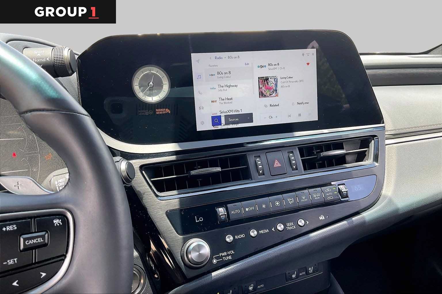 Used 2025 Lexus ES 350 w/ Premium Package FWD image 6