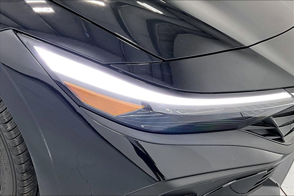 New 2026 Hyundai Elantra Sport FWD image 27