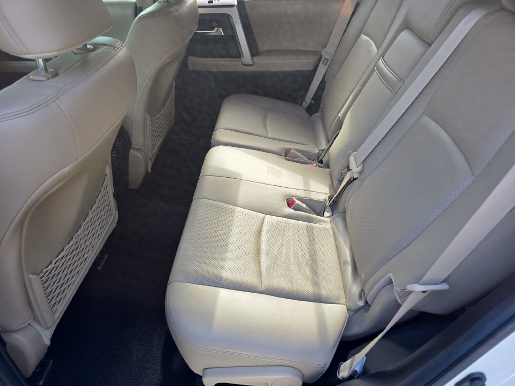 Used 2015 Toyota 4Runner Limited AWD/4WD image 16