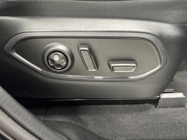 Used 2023 Jeep Grand Cherokee Overland AWD/4WD image 28