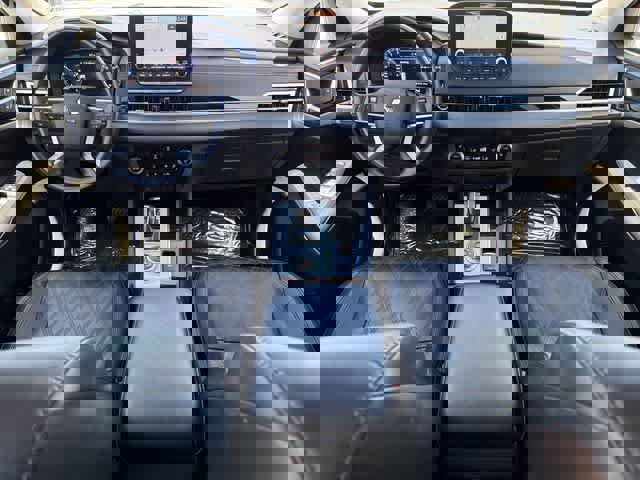 Used 2024 Mitsubishi Outlander SEL FWD image 13