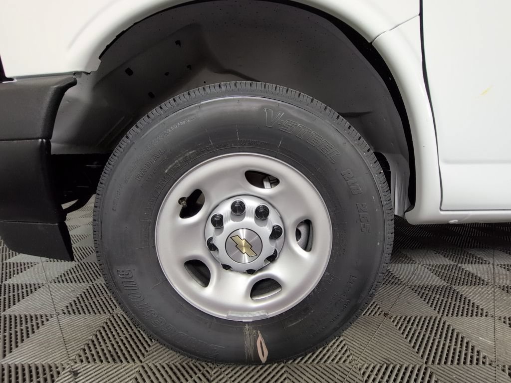New 2026 Chevrolet Express 2500 w/ Driver Convenience Package RWD image 9