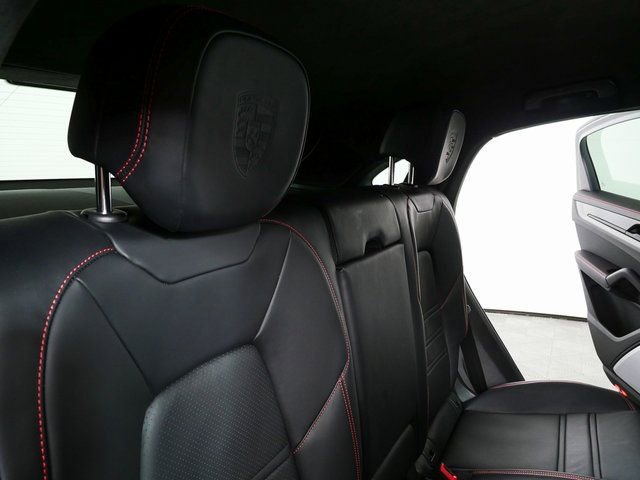 Certified 2025 Porsche Cayenne Turbo GT image 23