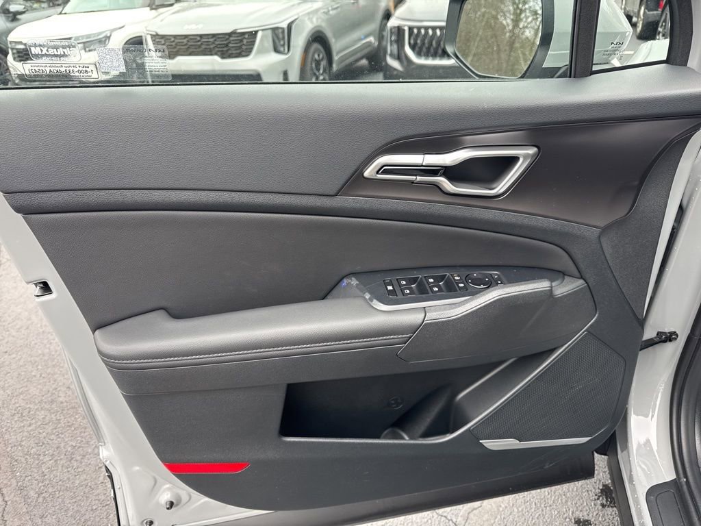 New 2026 Kia Sportage EX image 10