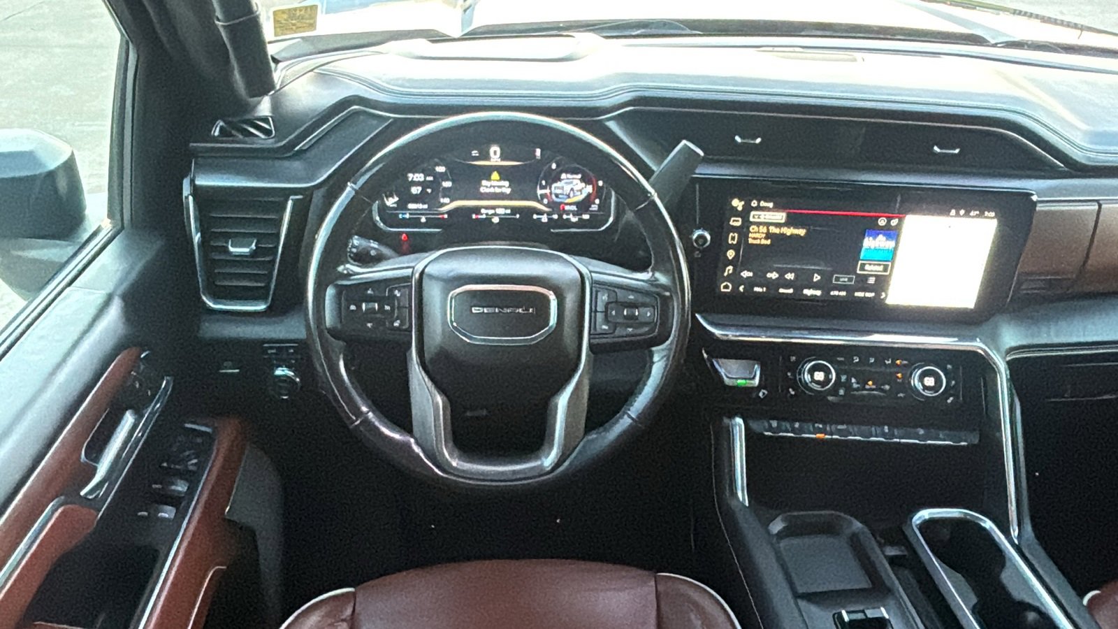 Used 2024 GMC Sierra 2500 Denali Ultimate image 17