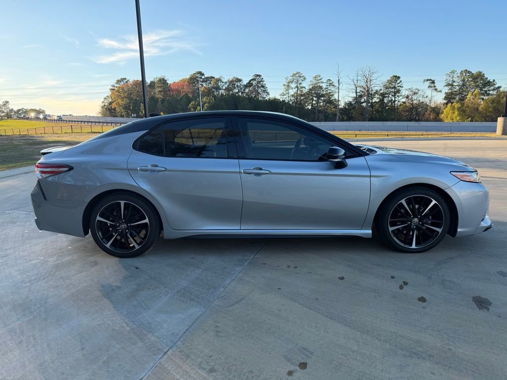 Used 2020 Toyota Camry XSE image 6