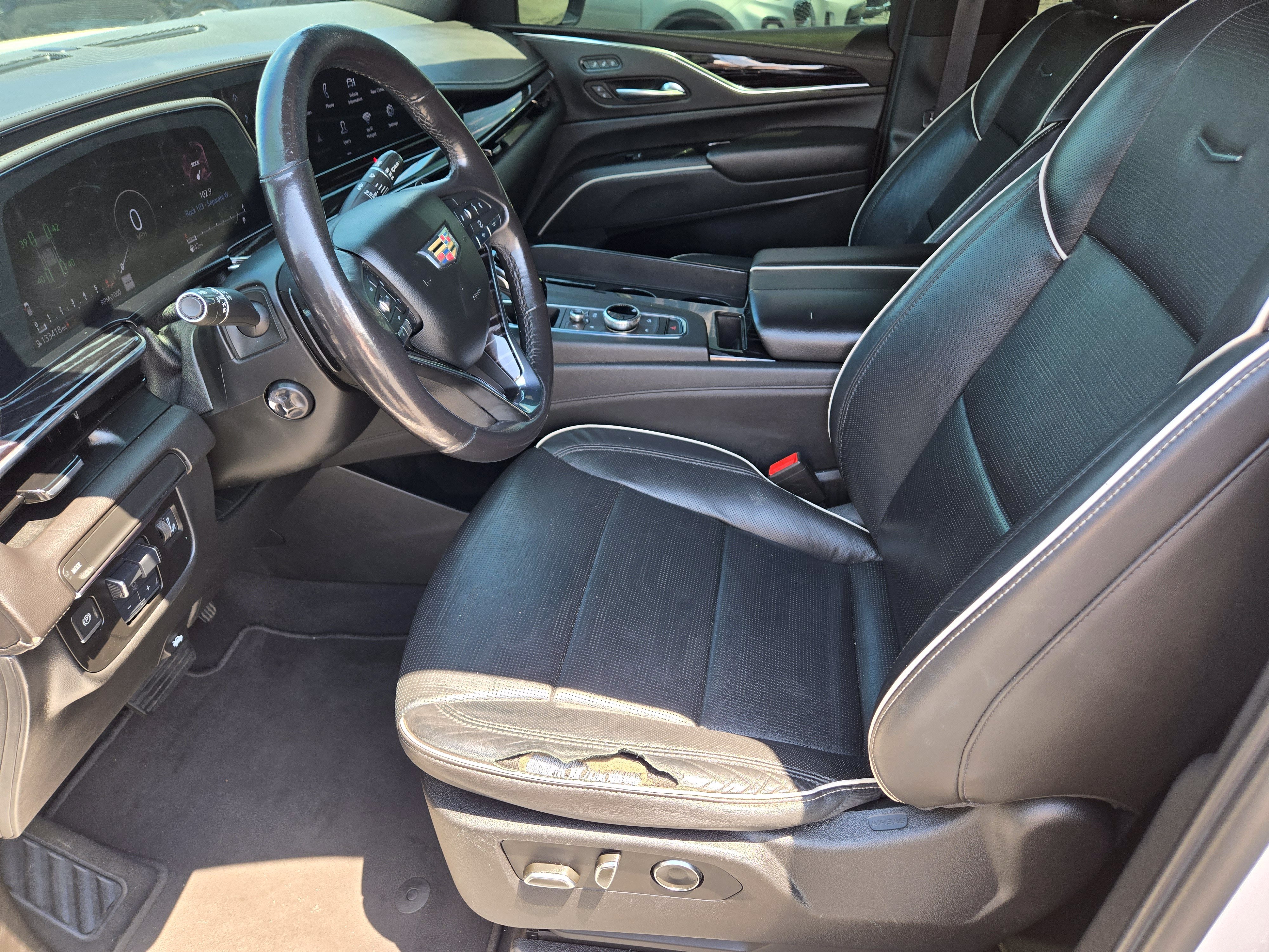 Used 2021 Cadillac Escalade Sport w/ LPO, ONYX Package RWD image 15