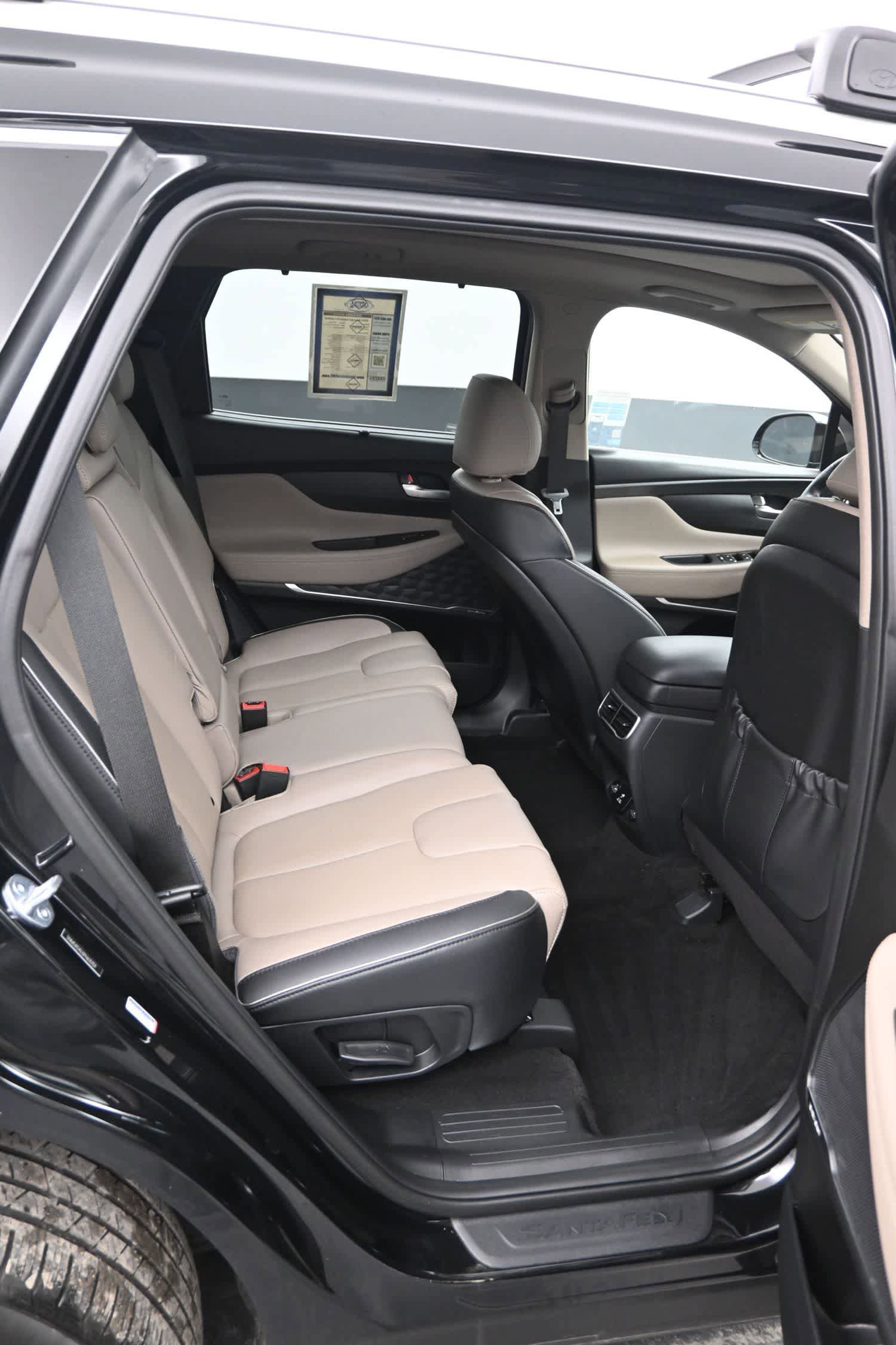 Used 2023 Hyundai Santa Fe Limited AWD/4WD image 11