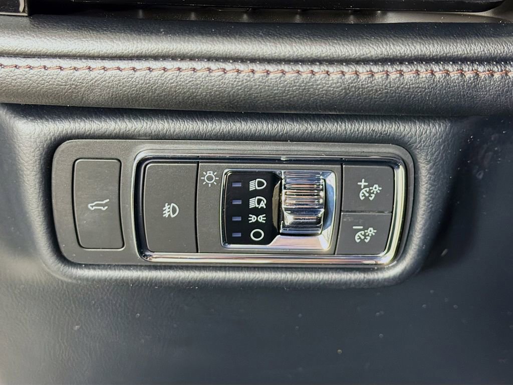 Used 2021 Lincoln Aviator Reserve w/ Equipment Group 208A AWD/4WD image 11