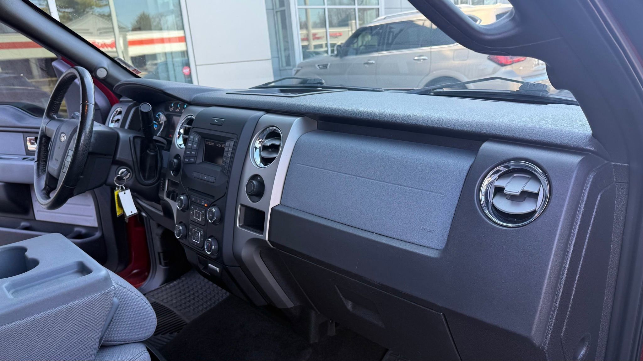 Used 2013 Ford F150 XLT w/ Luxury Equipment Group image 14