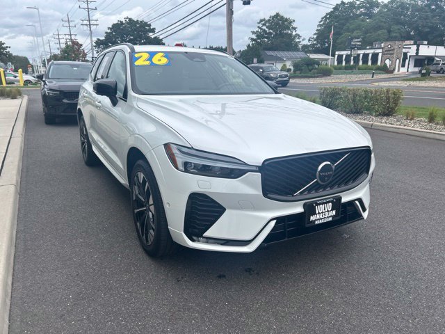 Certified 2026 Volvo XC60 B5 Plus AWD/4WD image 5