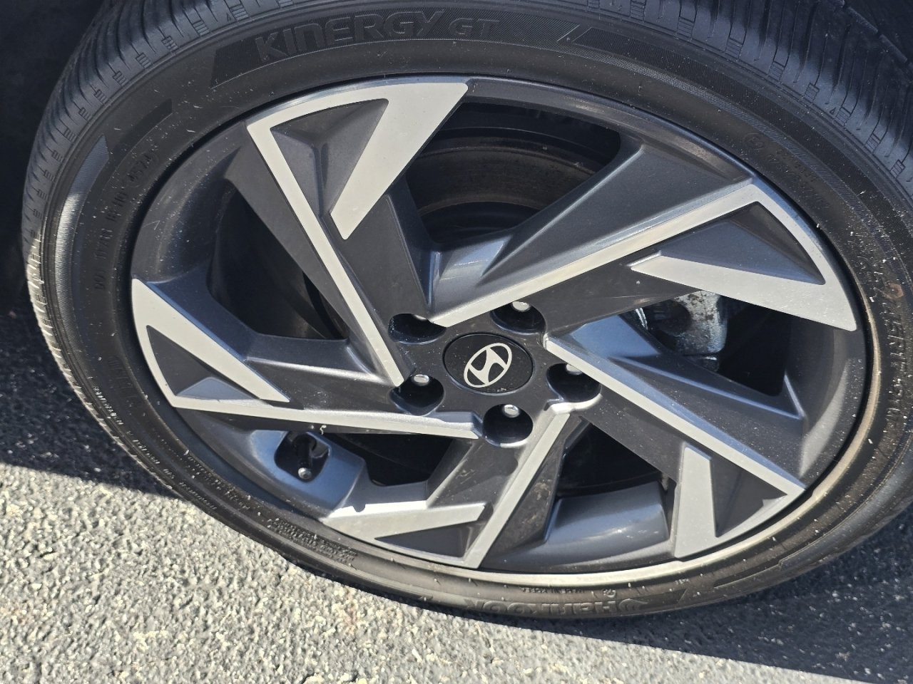 Used 2025 Hyundai Elantra Limited FWD image 24