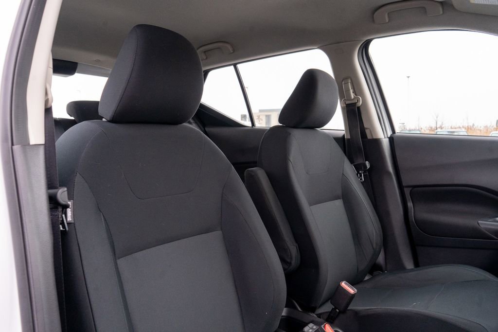 Used 2023 Nissan Kicks S image 12